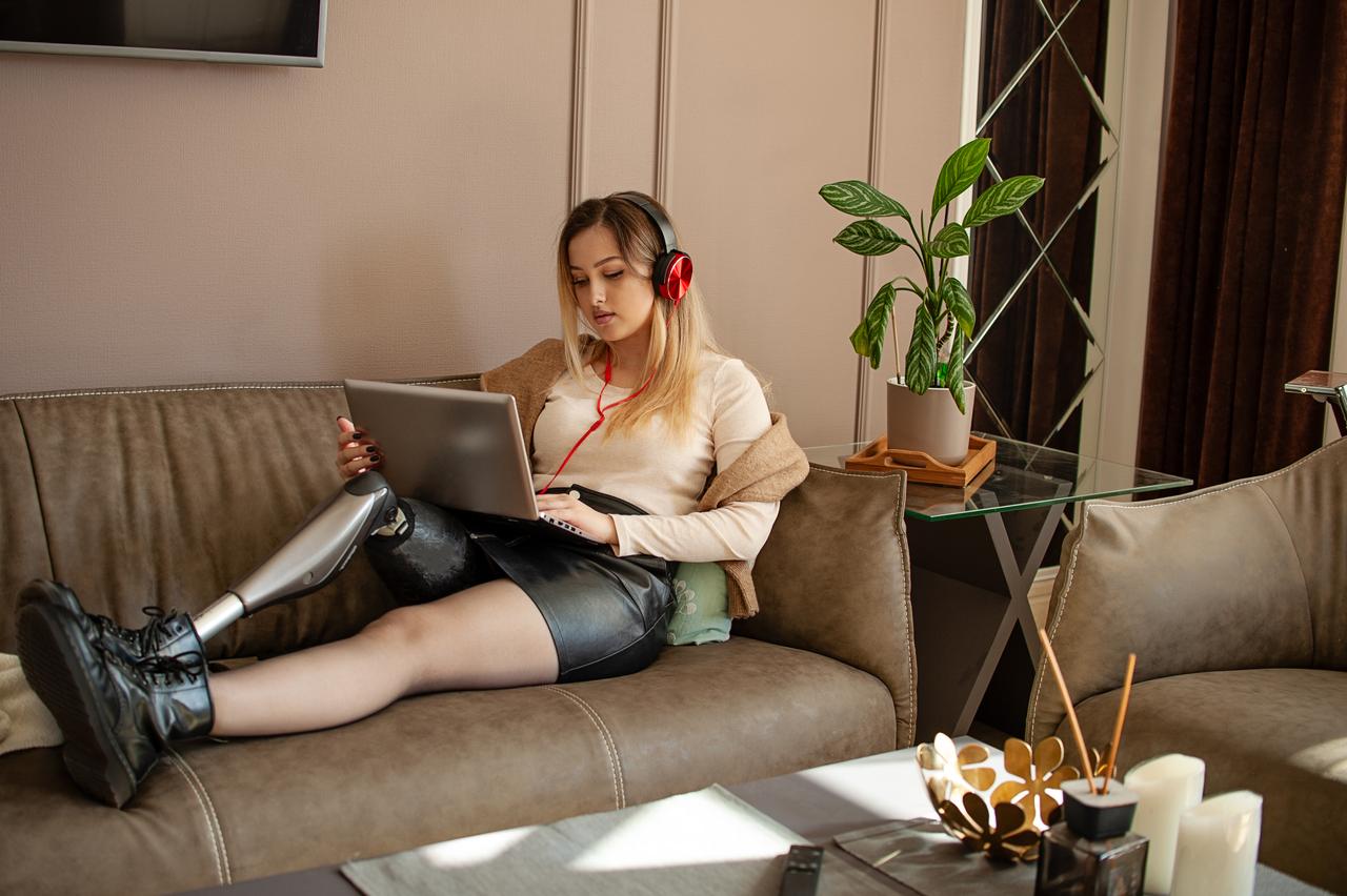 Laptop sofa