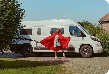 Nora voor haar droombusje