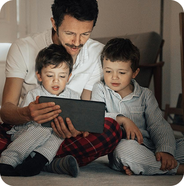 een vader met zijn kinderen